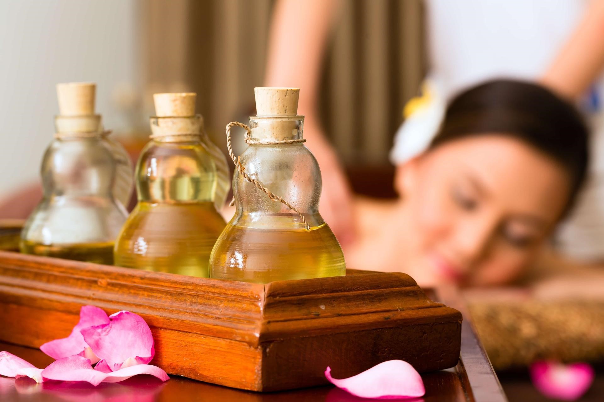 Why Essential Oils Are Used in Spa Services - The Om Spa