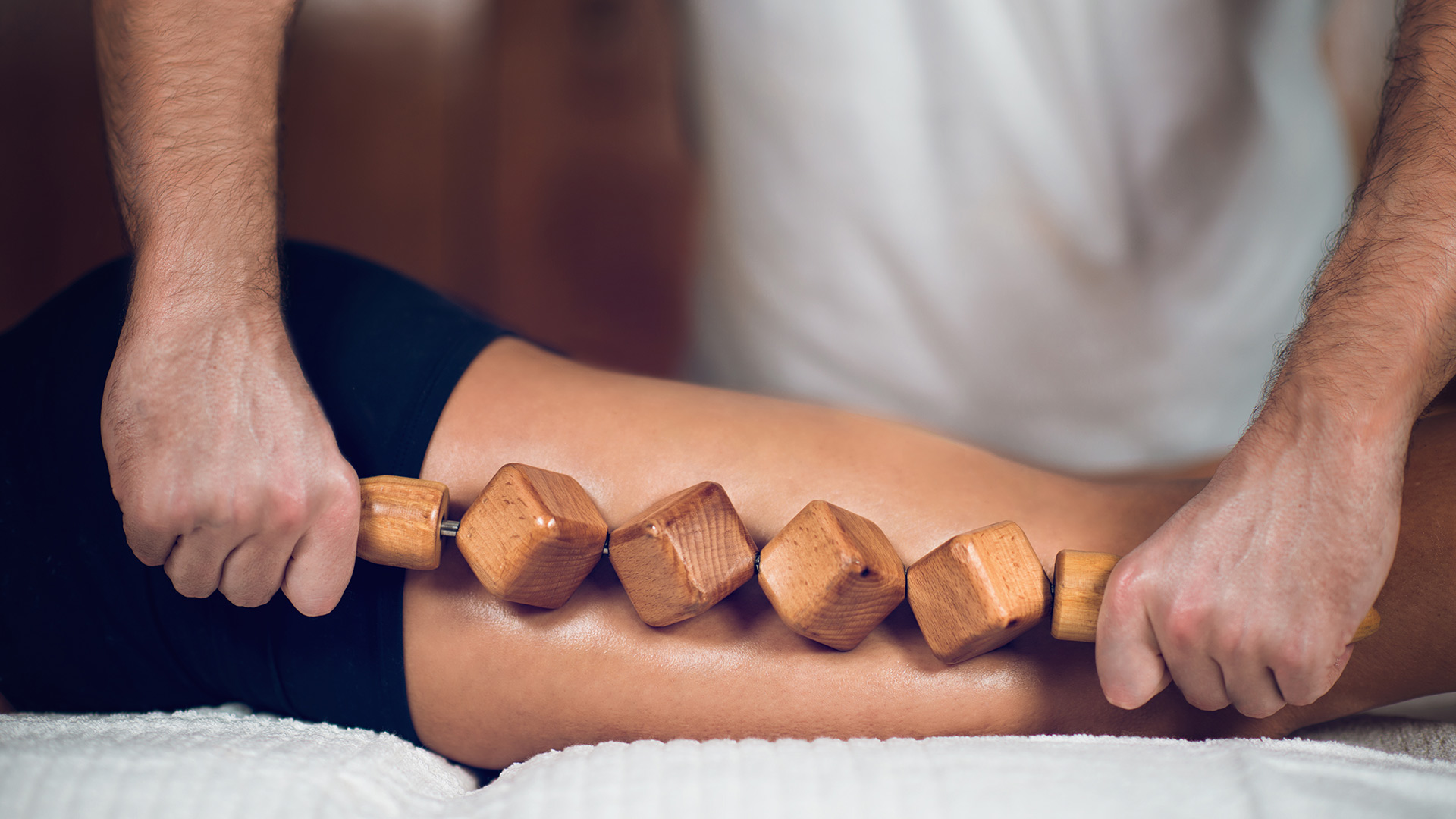 wood therapy at OM SPA